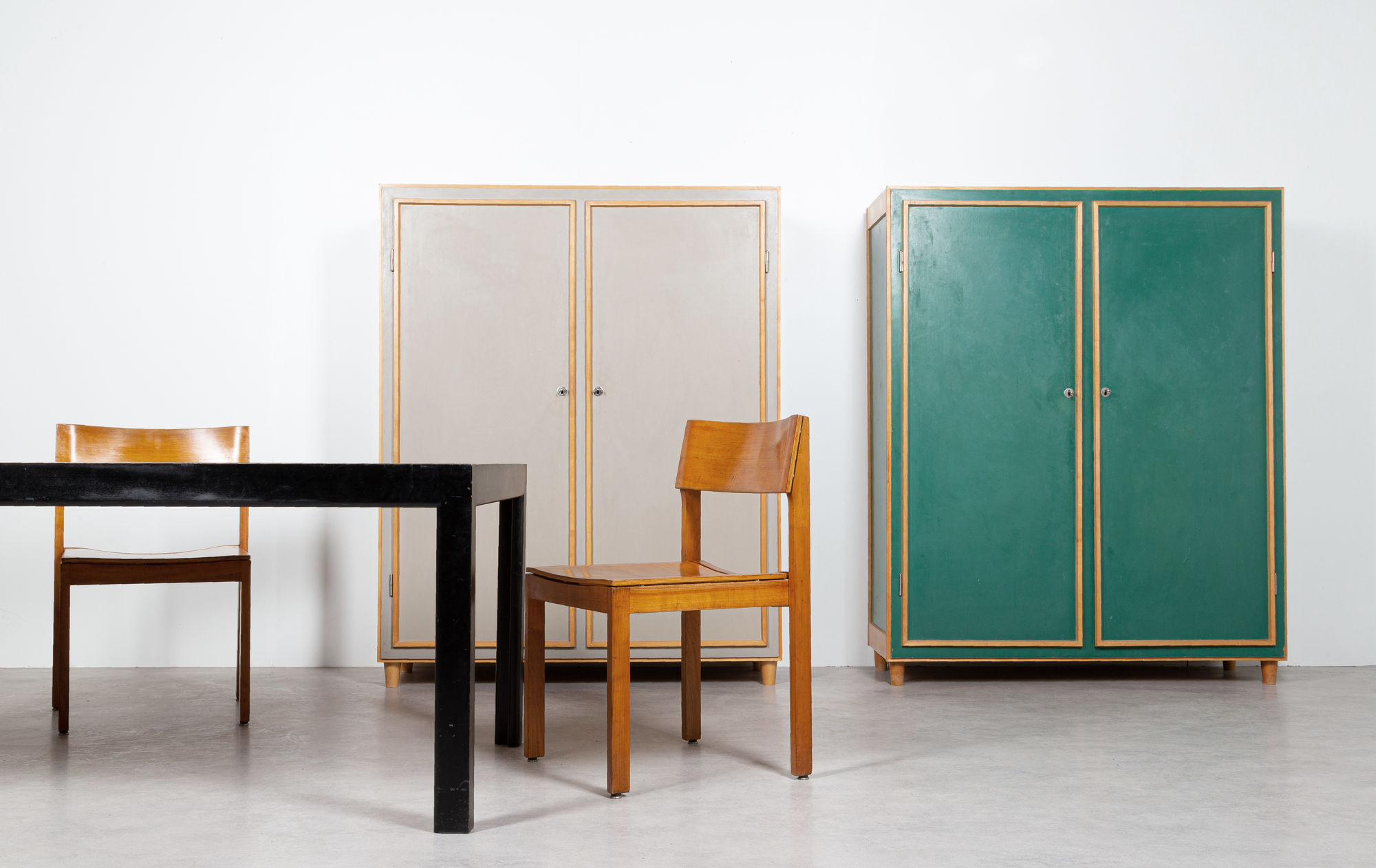 Toni Bee chairs