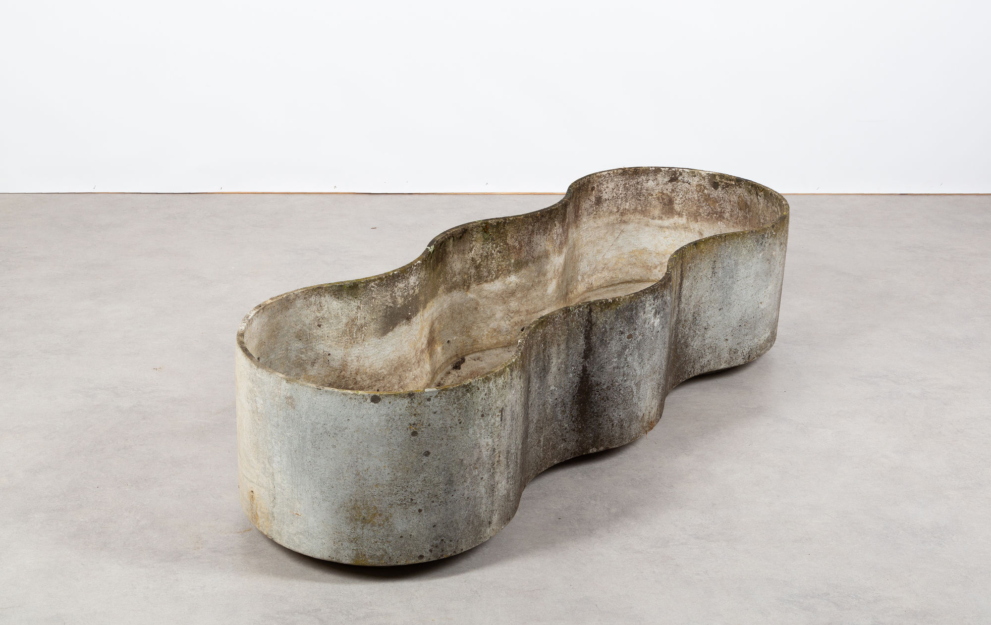 Bruno Rey flower pot