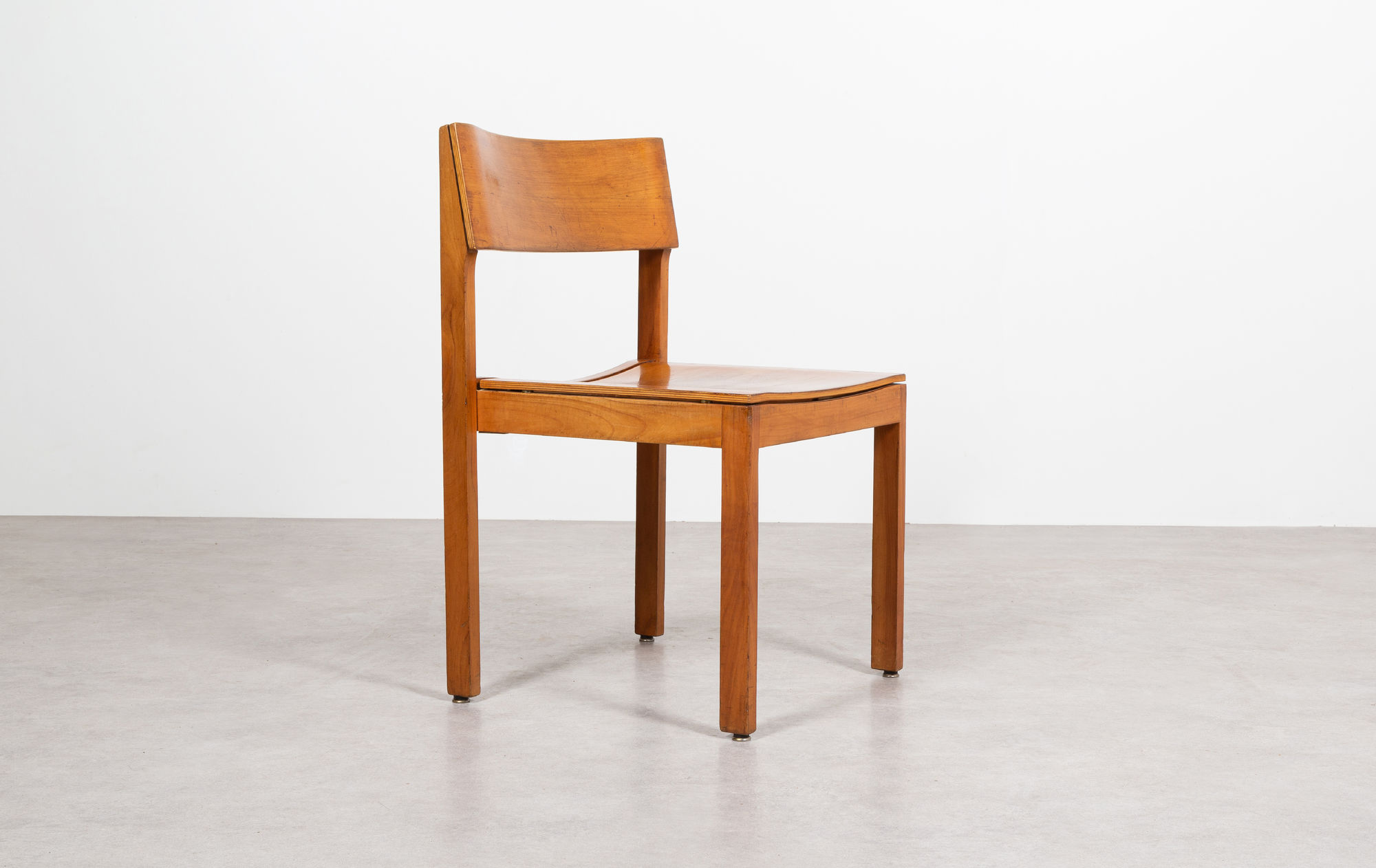 Toni Bee chairs