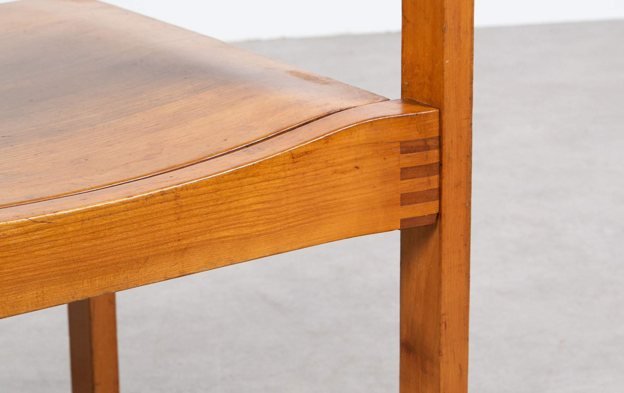 Toni Bee chairs