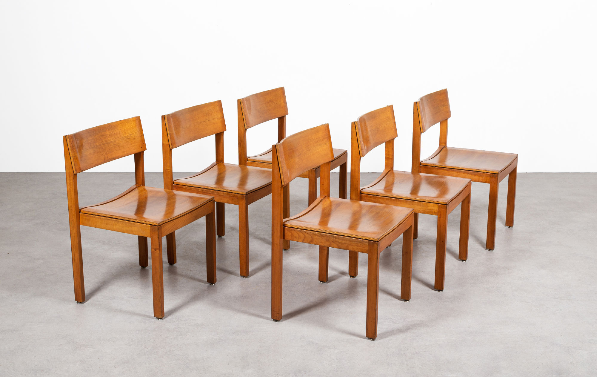 Toni Bee chairs