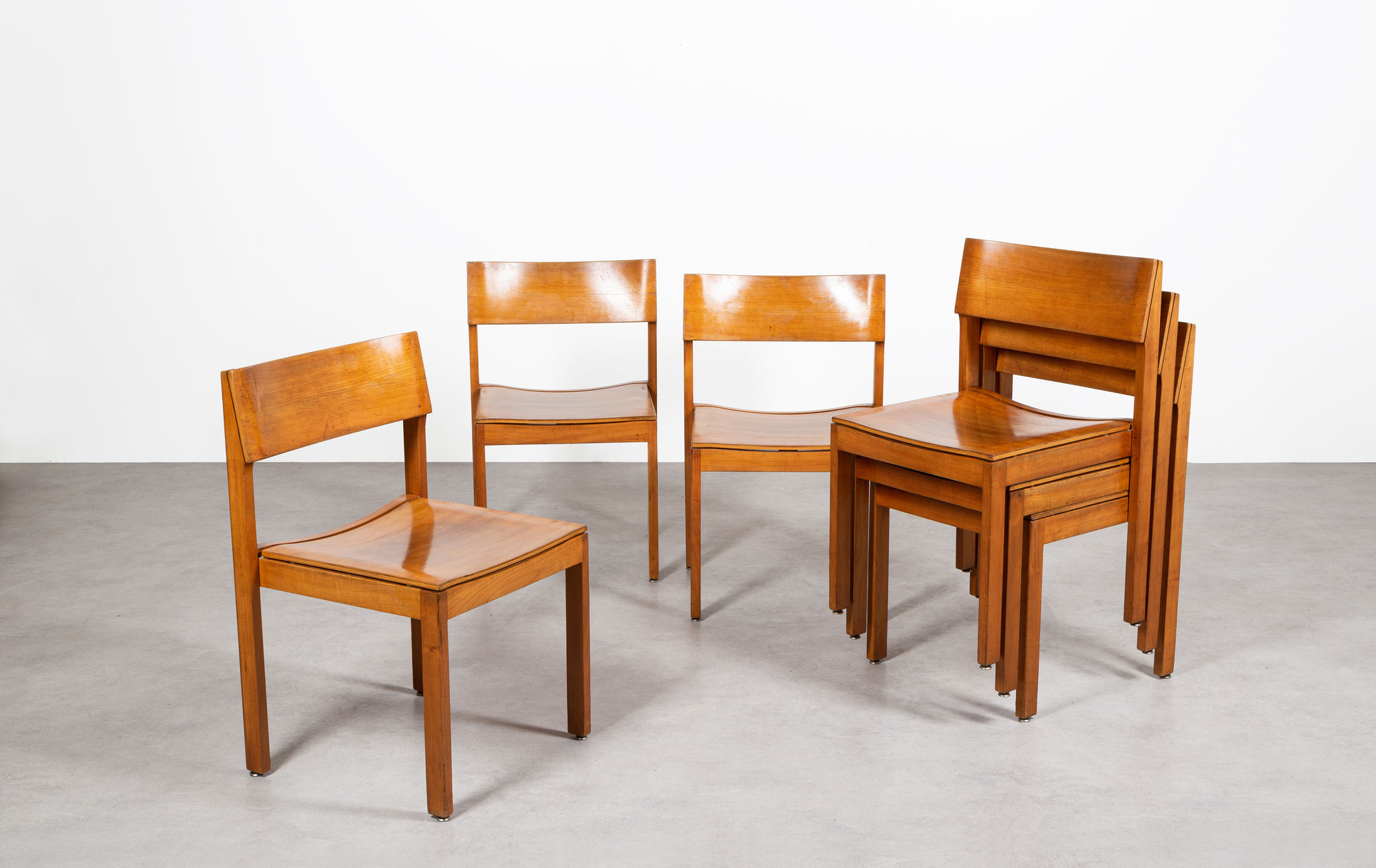 Toni Bee chairs
