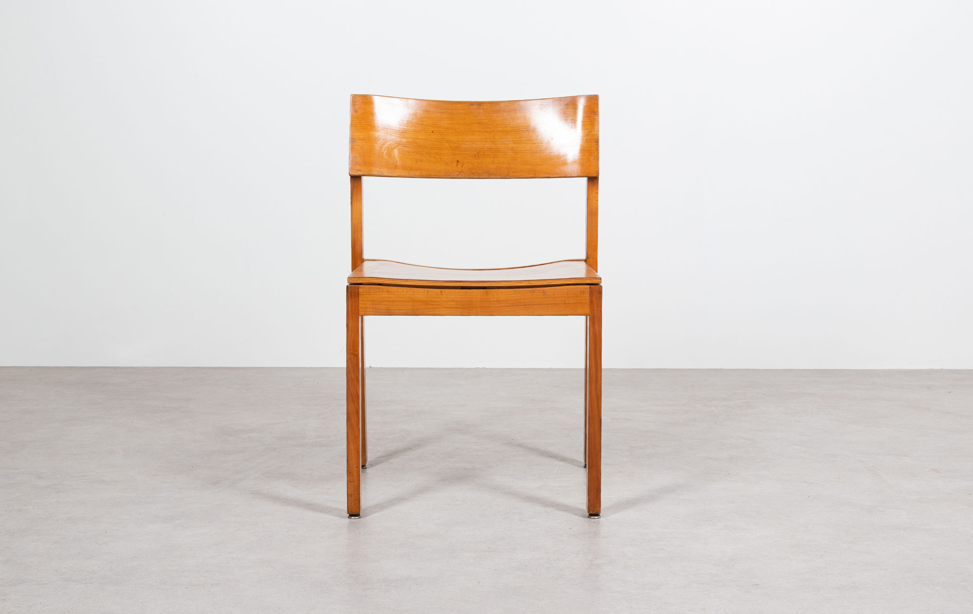 Toni Bee chairs