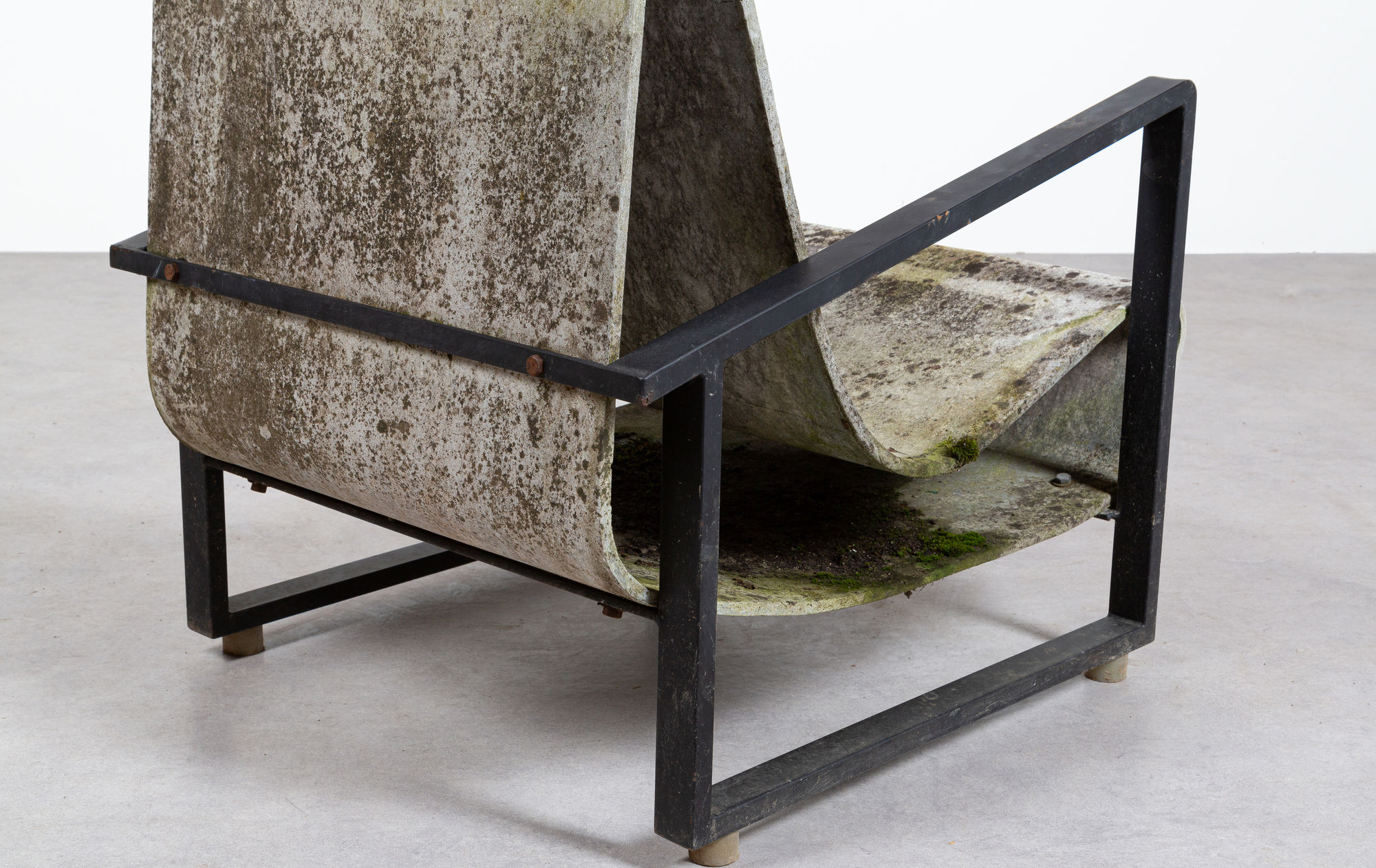 Willy Guhl Loop chairs