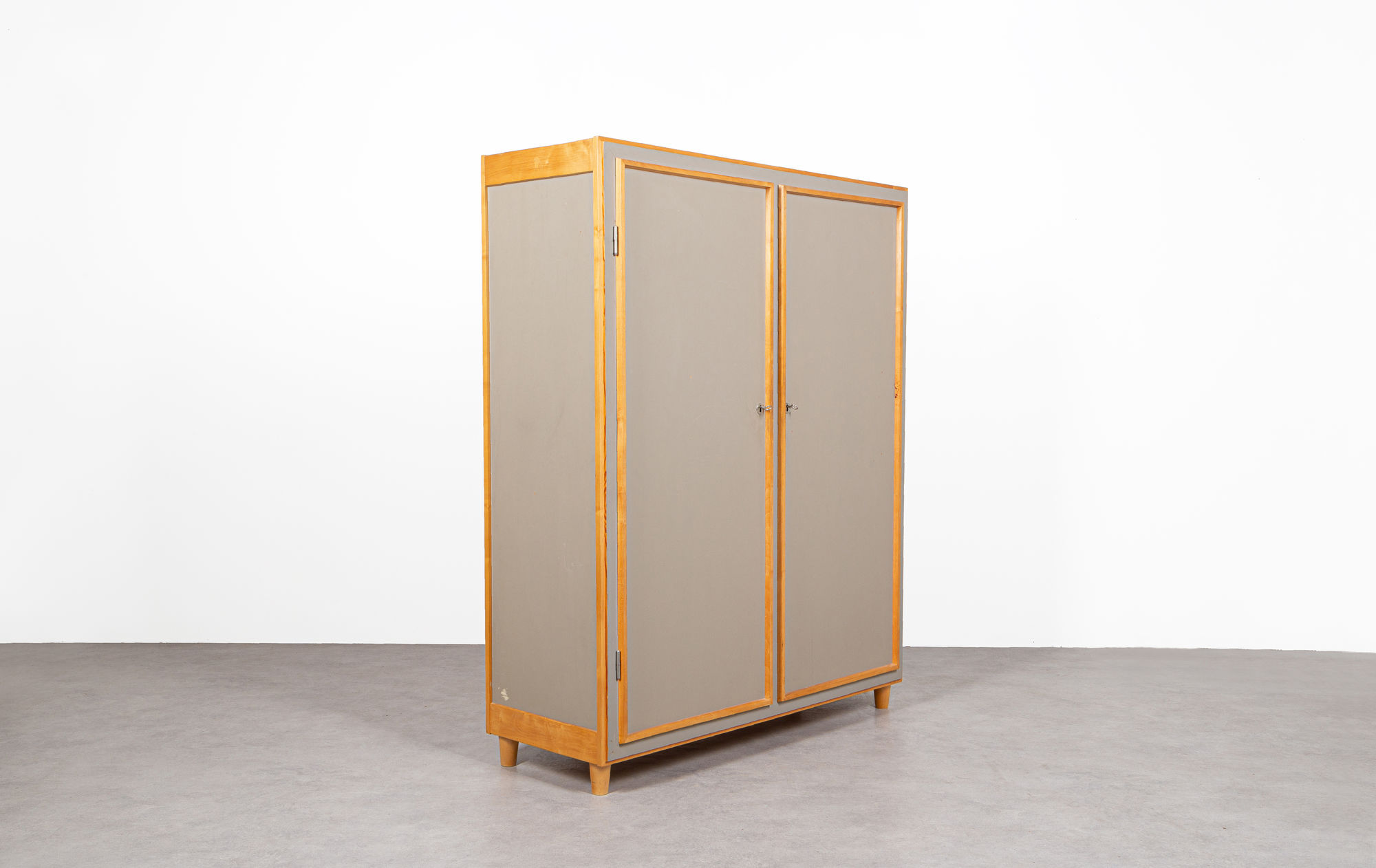 Willy Guhl Pavatexschrank