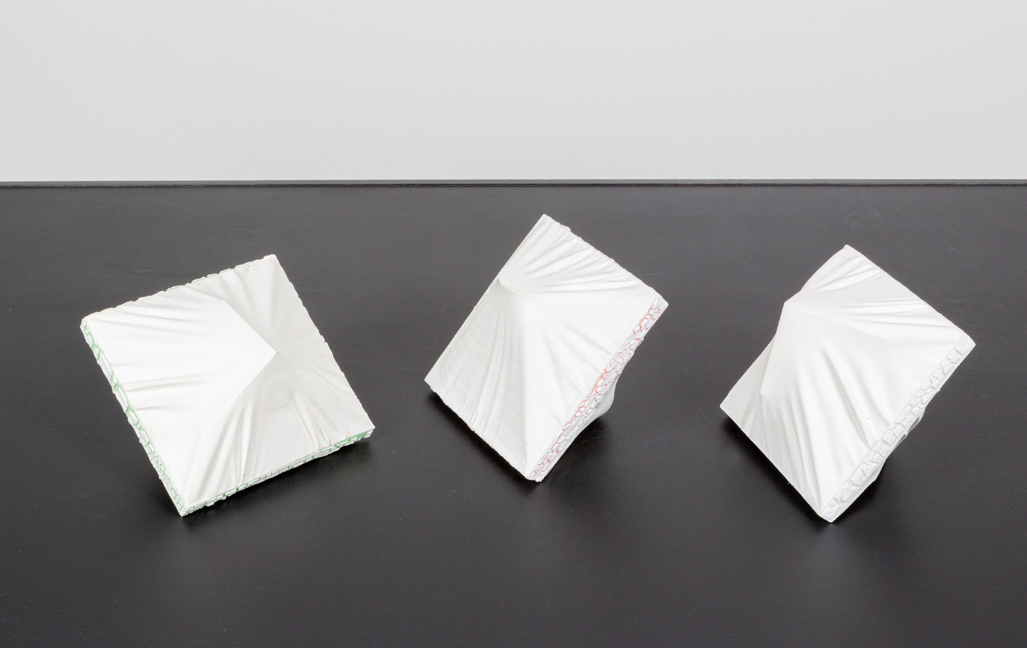 François Ruegg Ceramic sculptures In&Out
