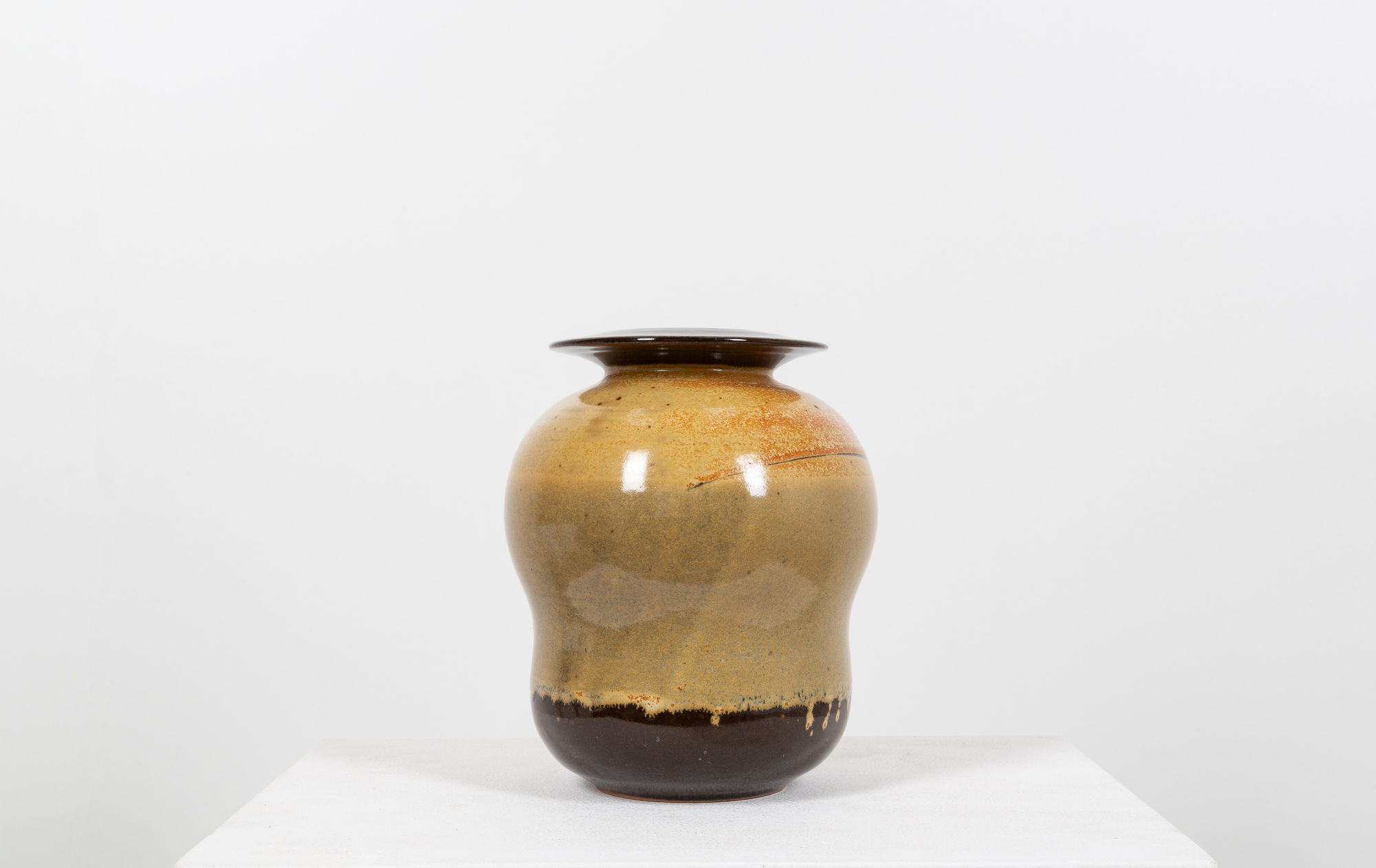 DANIEL DE MONTMOLLIN ceramic vase