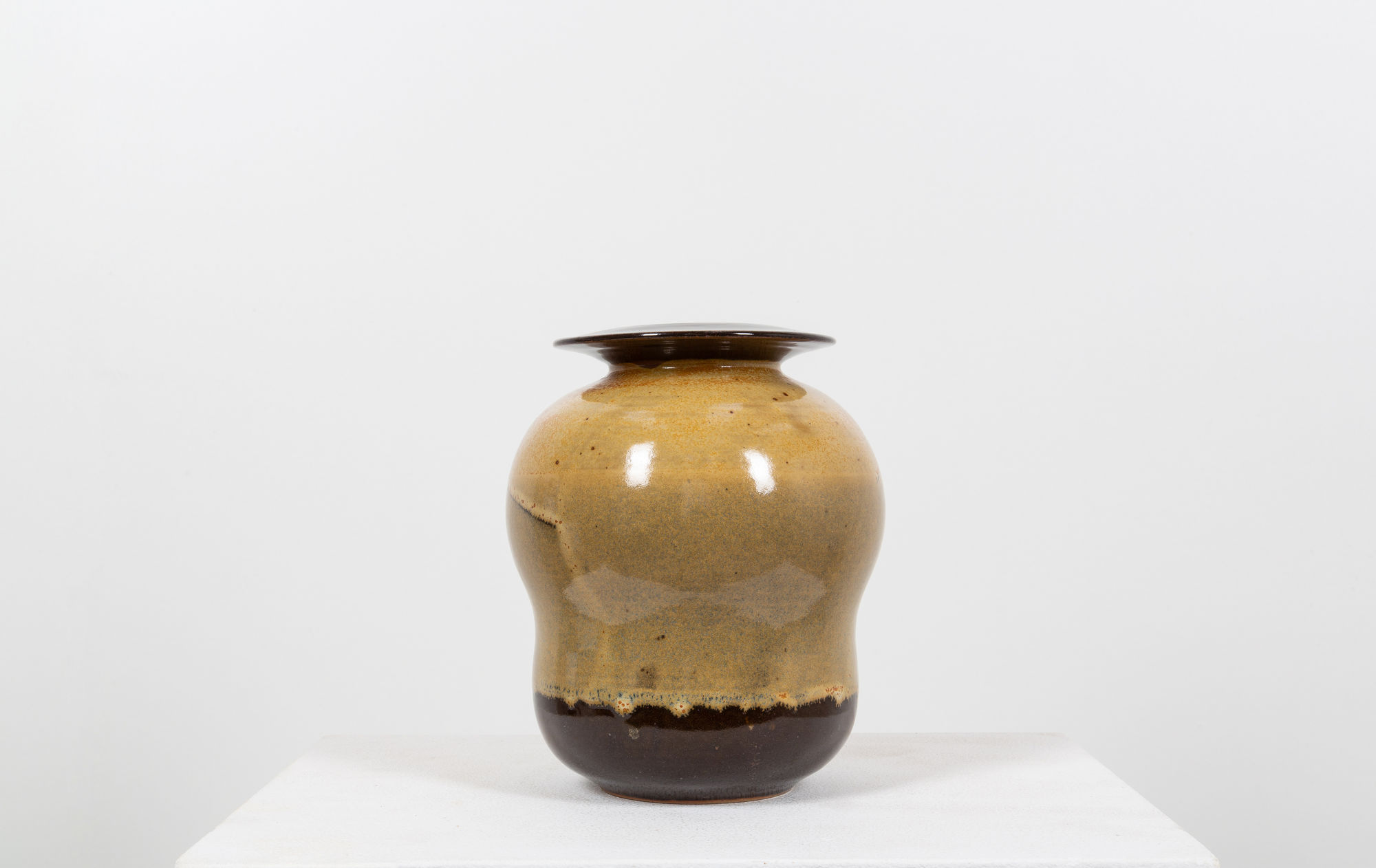 DANIEL DE MONTMOLLIN ceramic vase