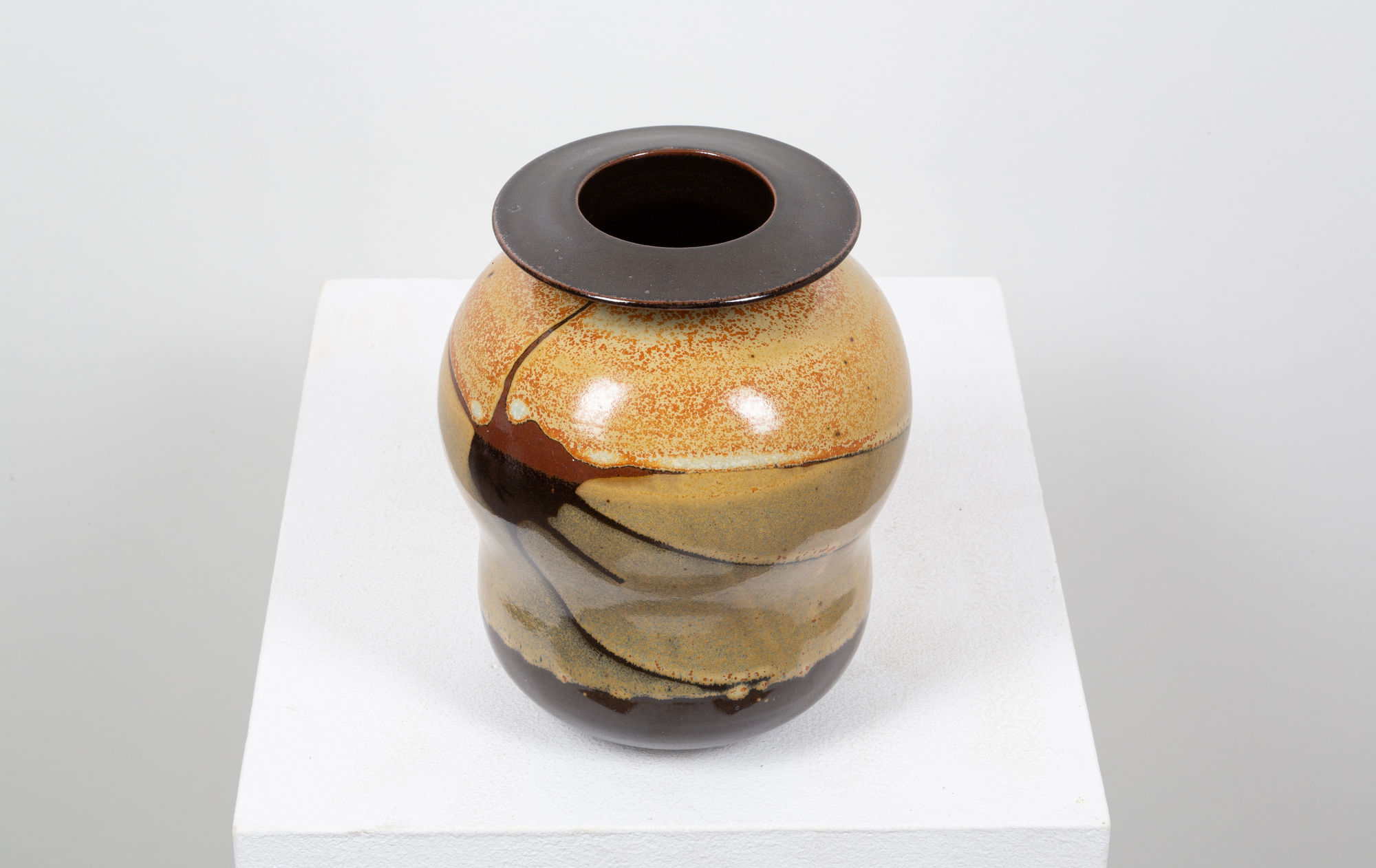 DANIEL DE MONTMOLLIN ceramic vase