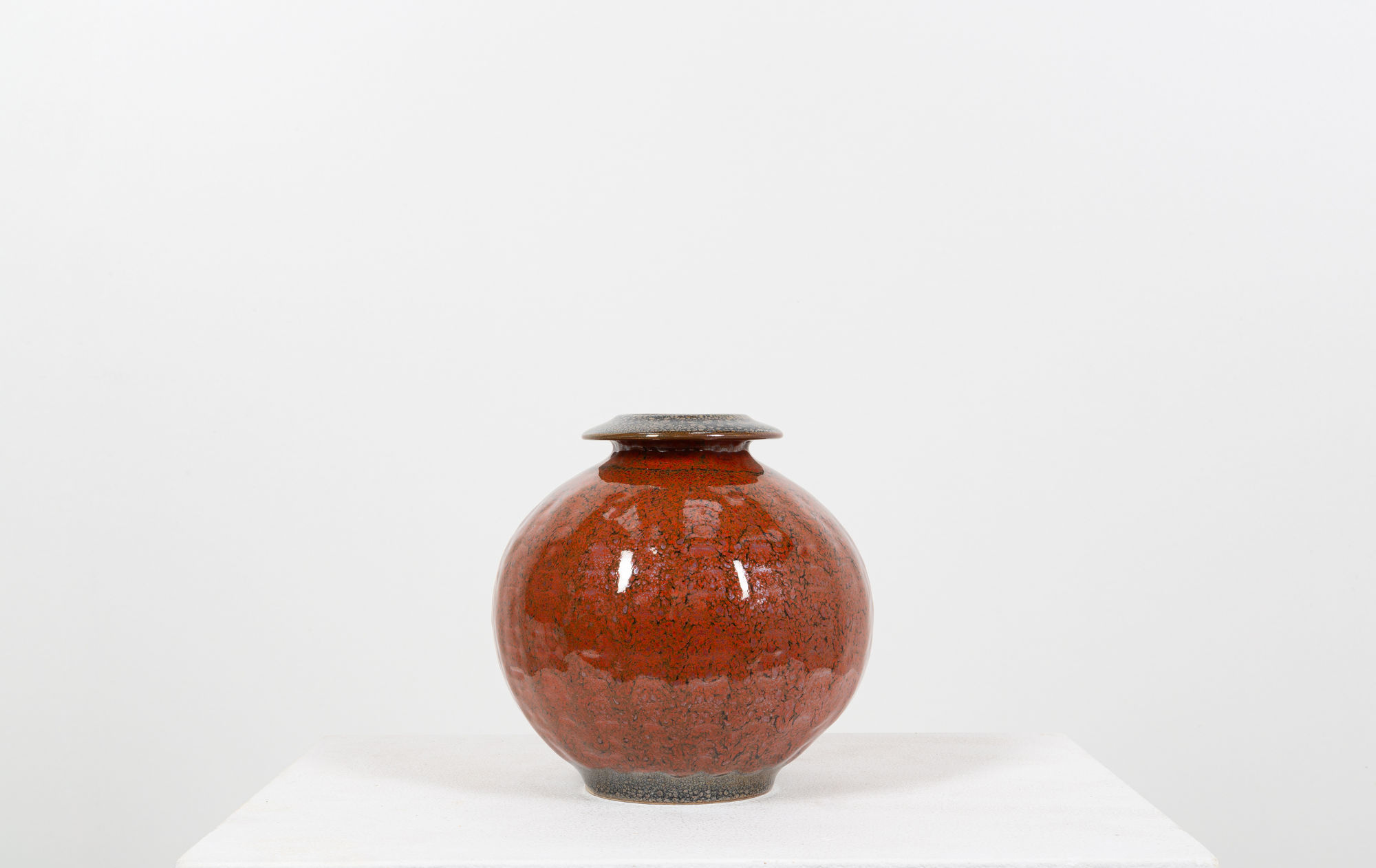 DANIEL DE MONTMOLLIN ceramic vase