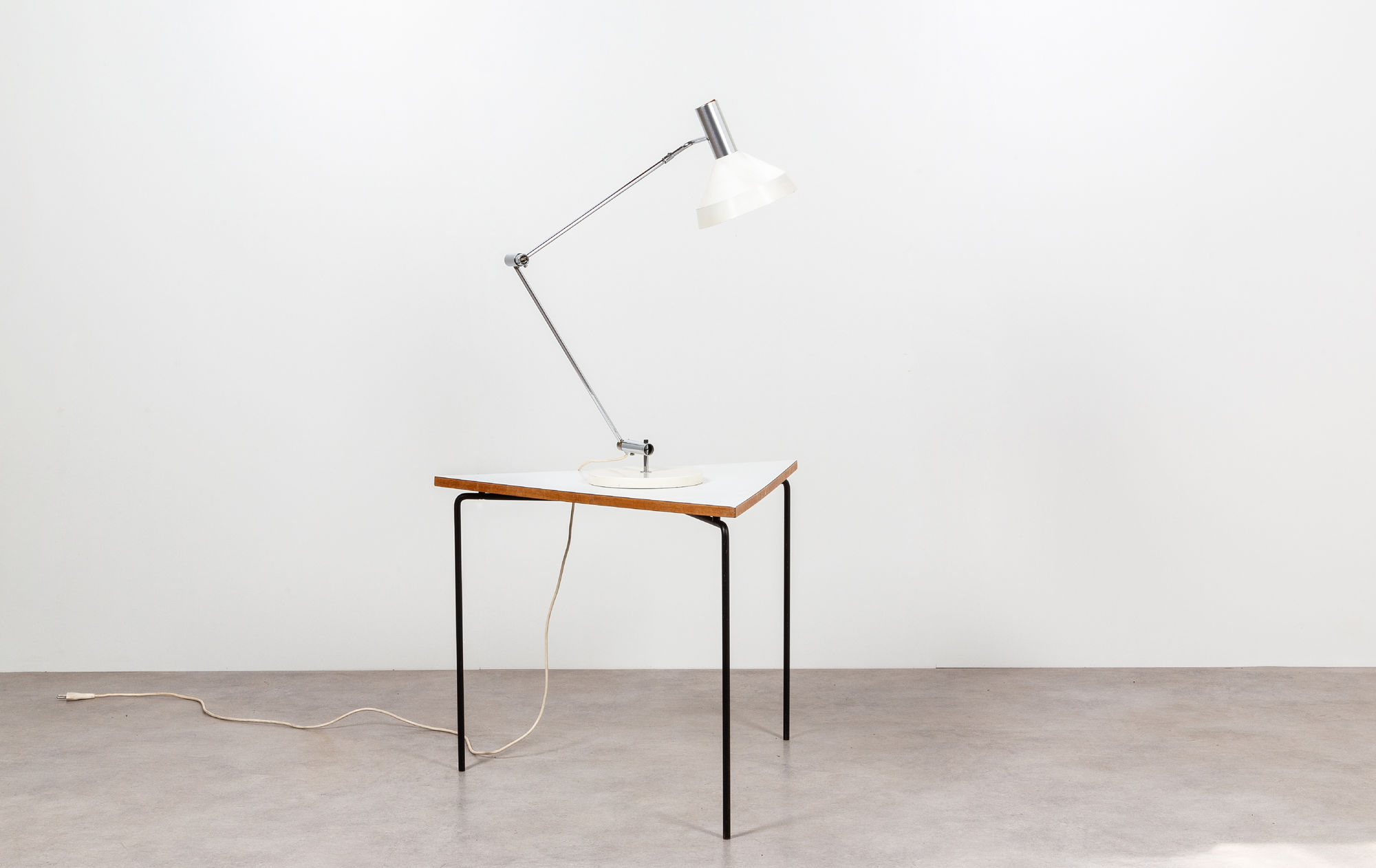 Baltensweiler Type 60 lamp