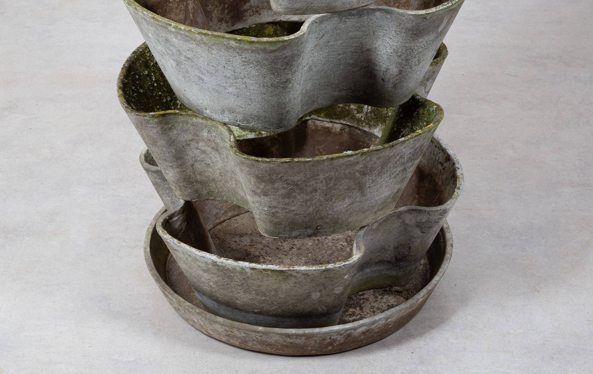 Willy Guhl flower pot