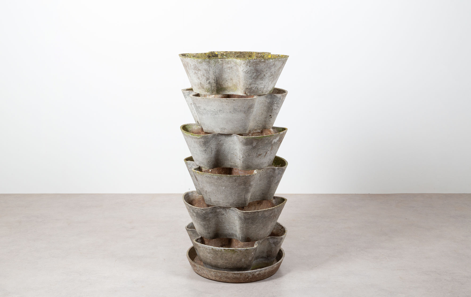 Willy Guhl flower pot
