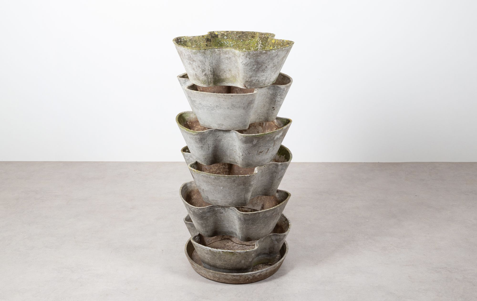 Willy Guhl flower pot