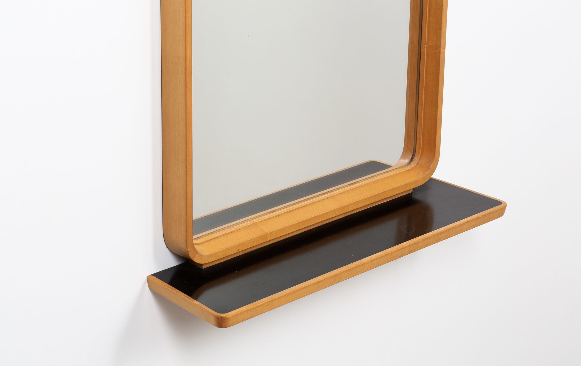 Mirror swiss design