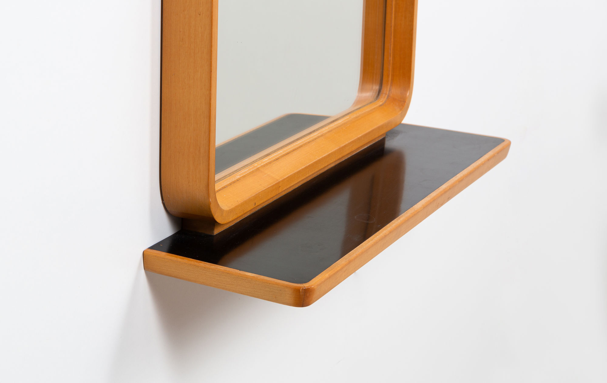 Mirror swiss design