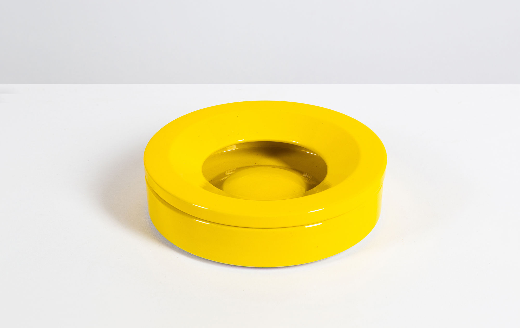Angelo Mangiarotti ceramic ashtray 