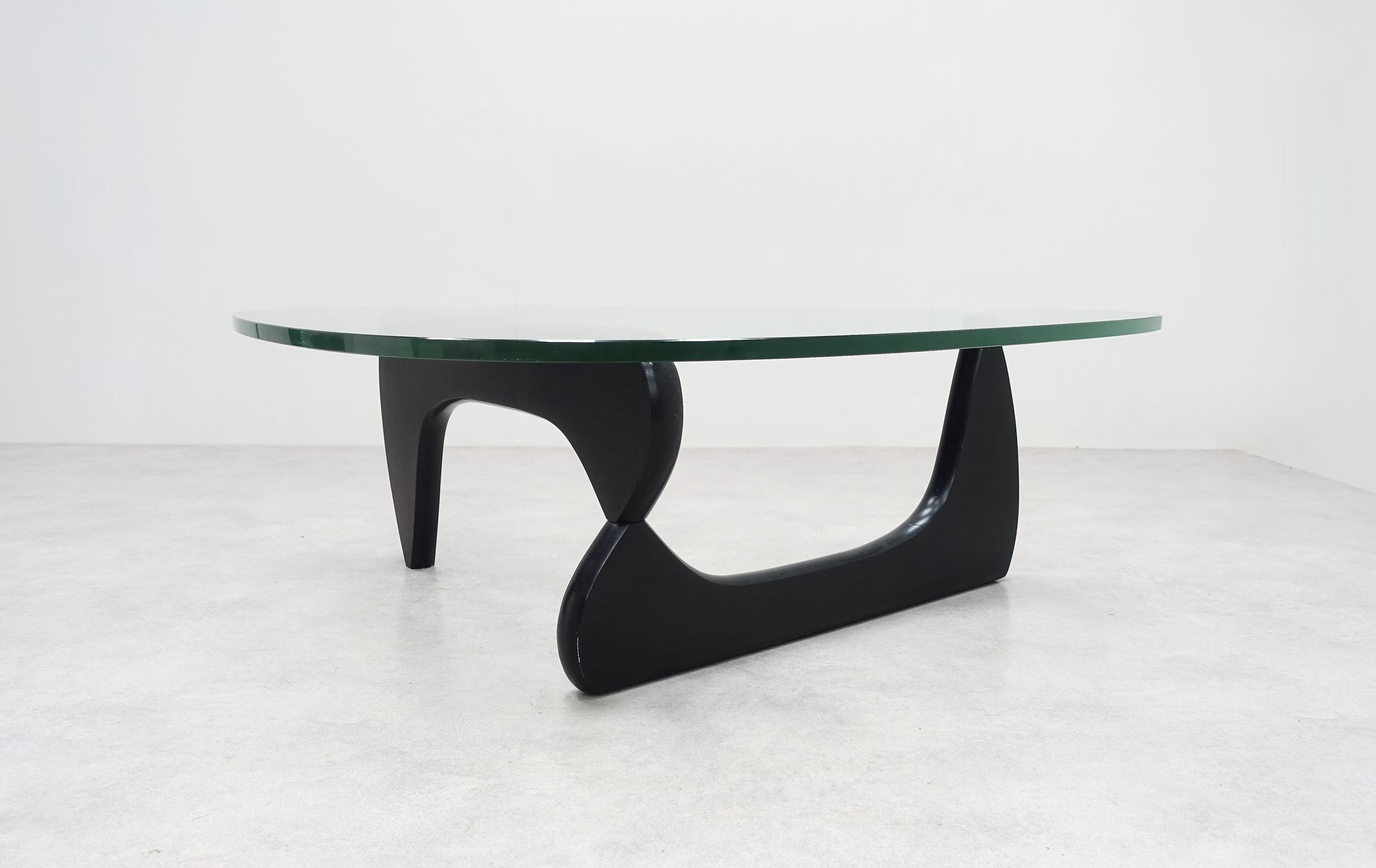 In-50 coffee table Isamu Noguchi Herman Miller 60s