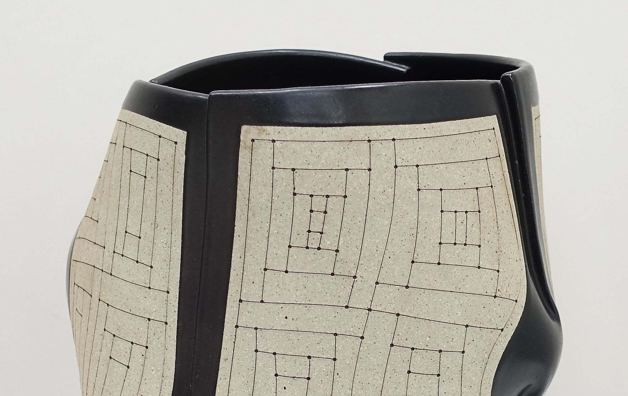 ceramic Gustavo Perez