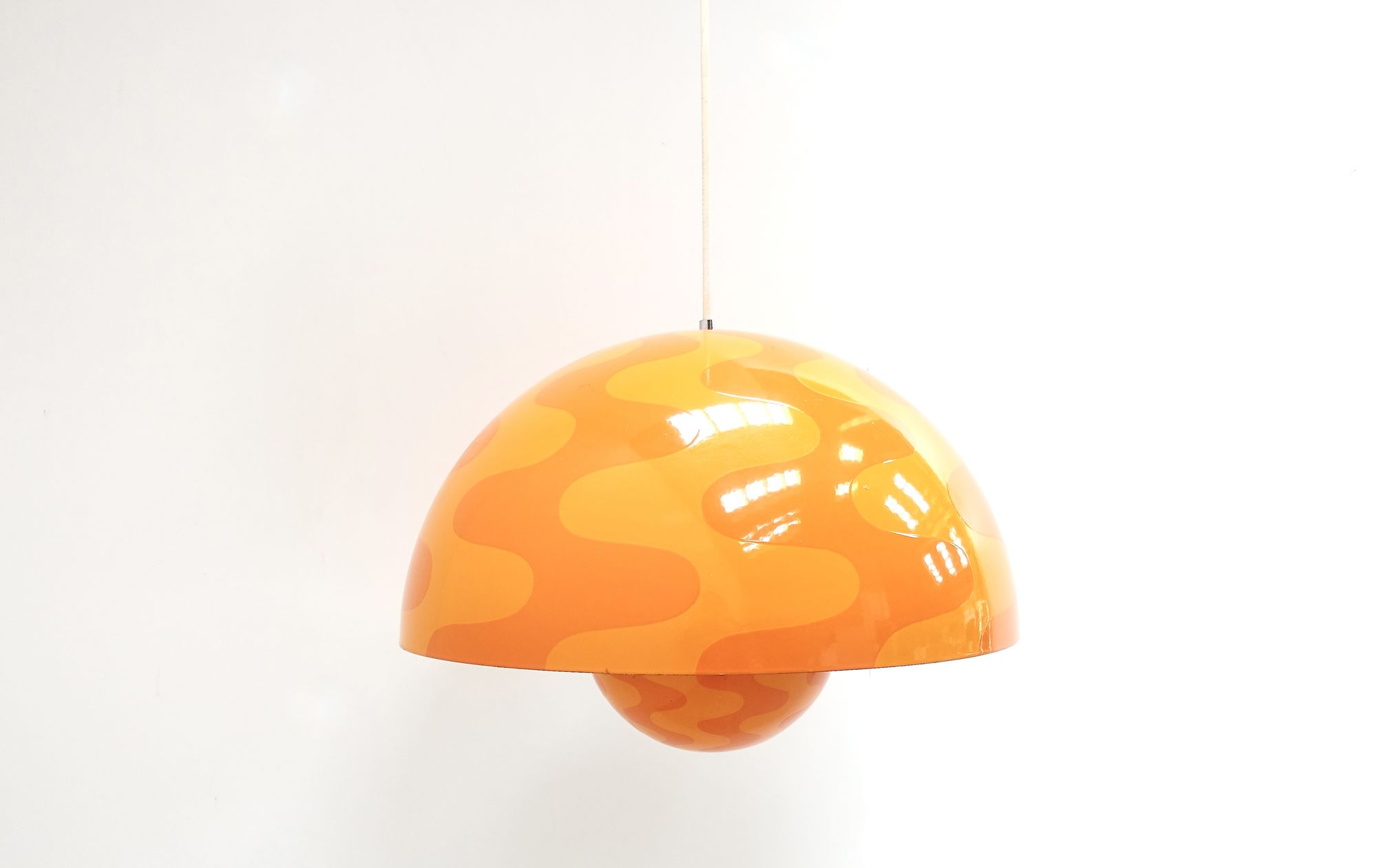 Big Flowerpot Verner Panton pendant lamp 1969 Poulsen