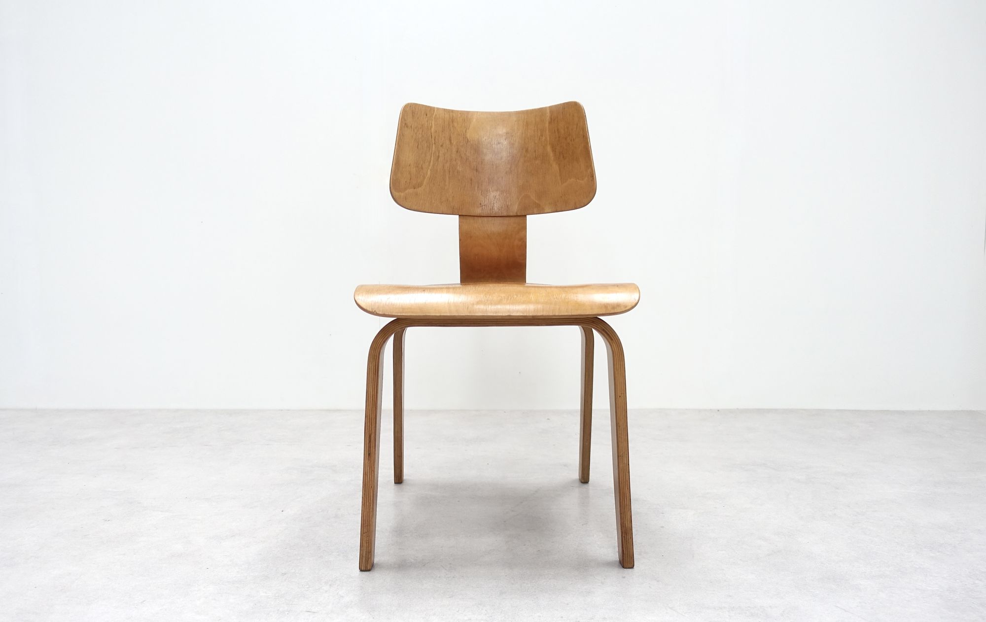Plywood chair Horgen Glarus Swiss 50s
