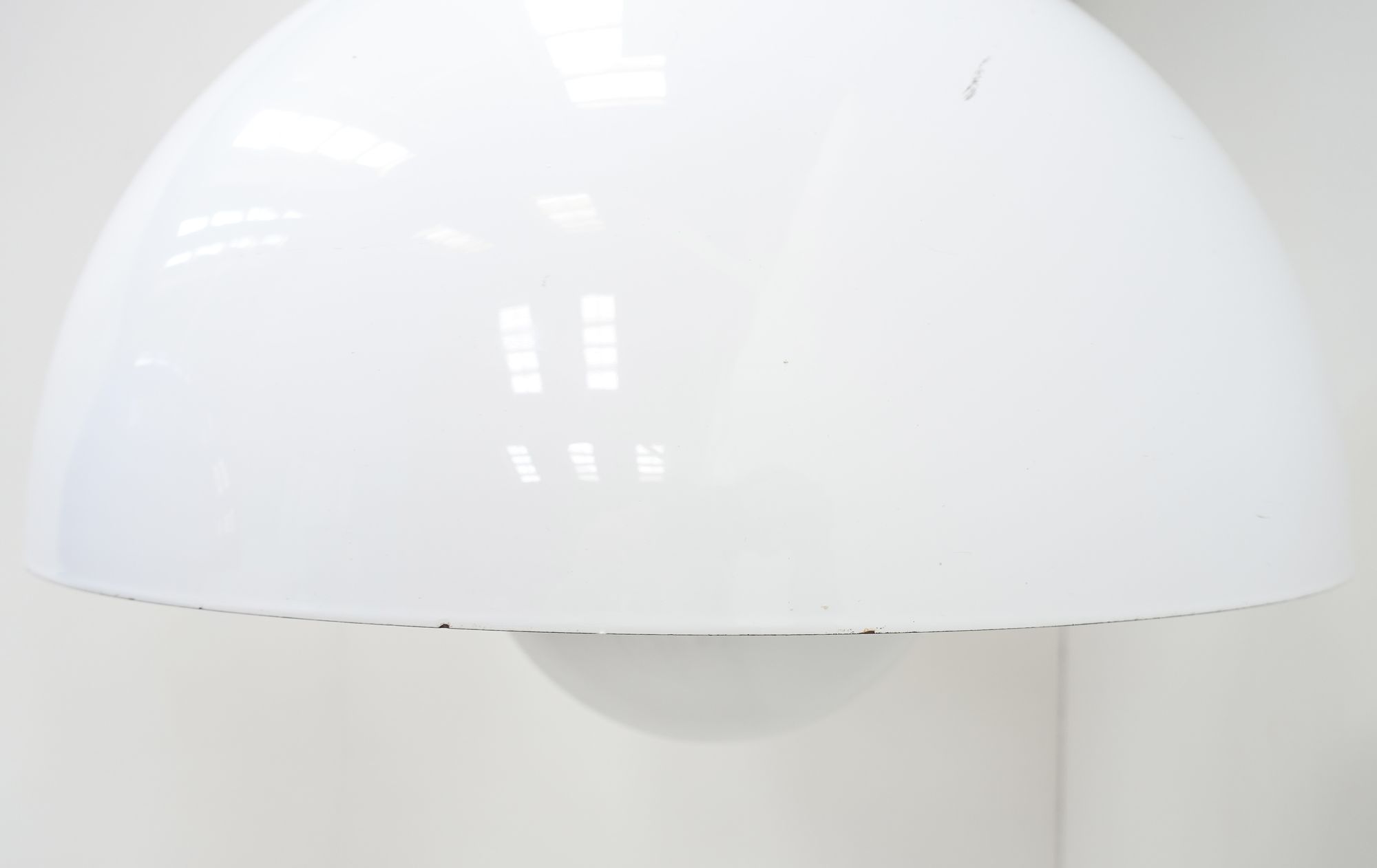 big flower pot lamps Verner Panton Poulsen 70s