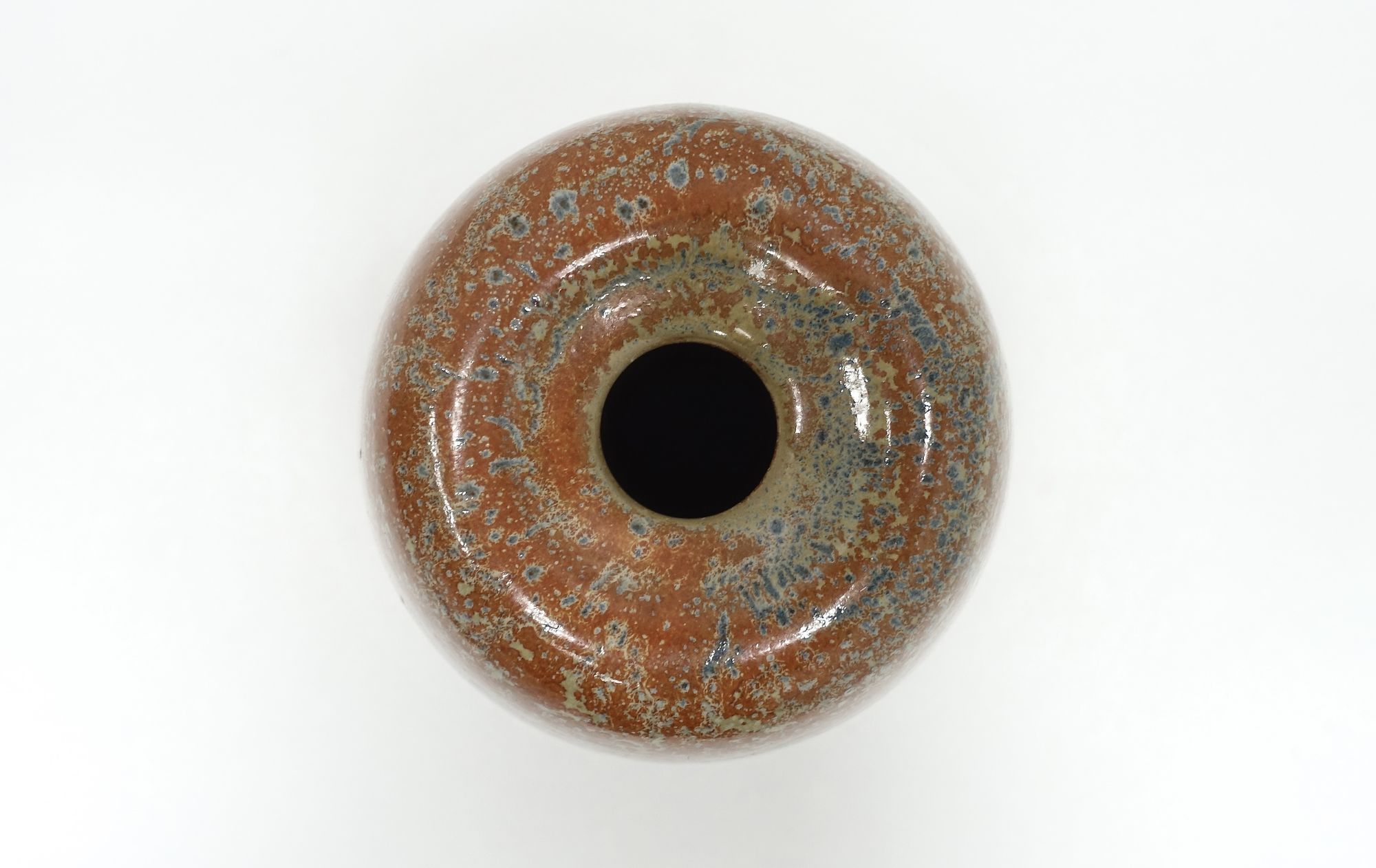 ceramic vase Daniel de Montmollin