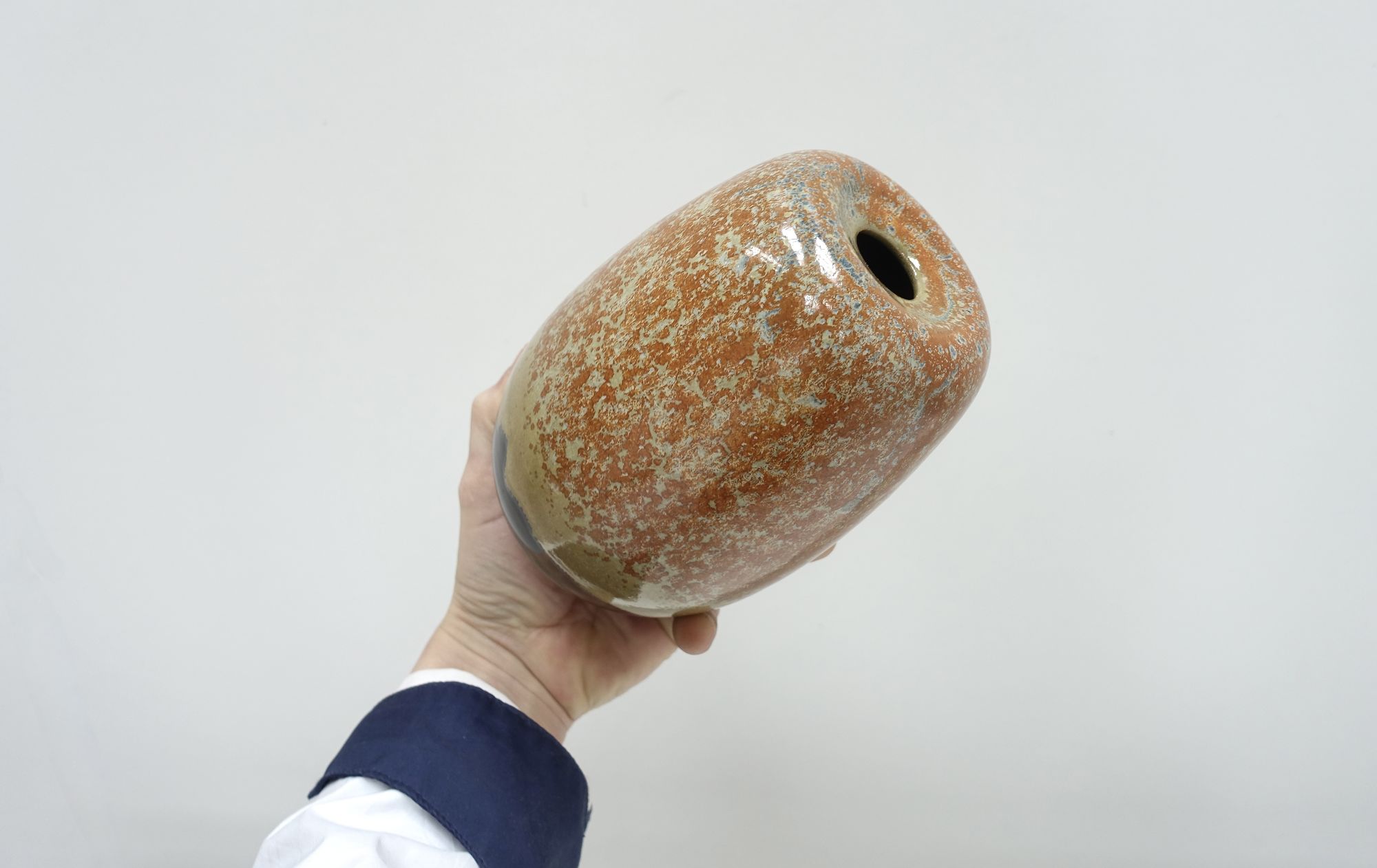 ceramic vase Daniel de Montmollin