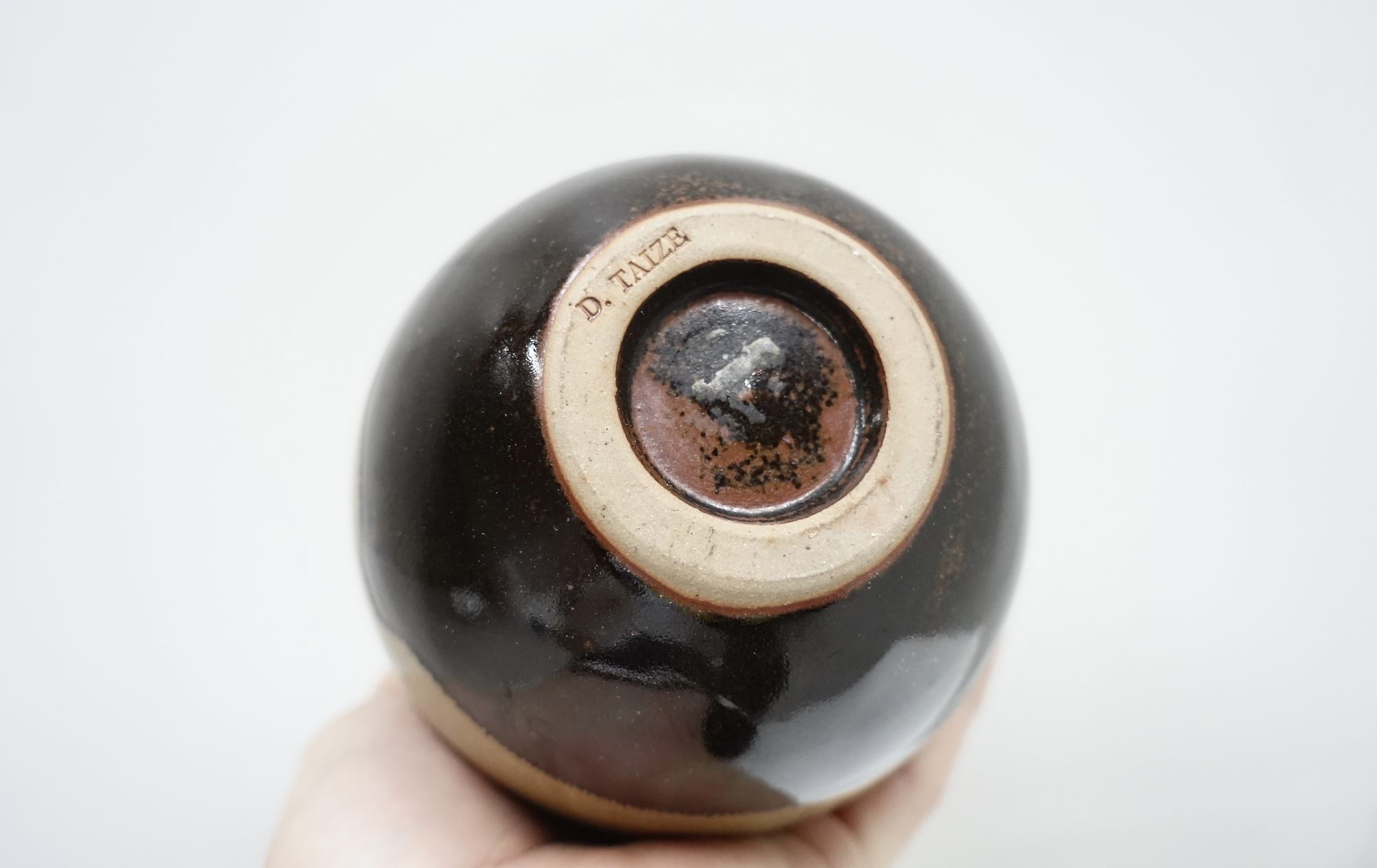 ceramic vase Daniel de Montmollin