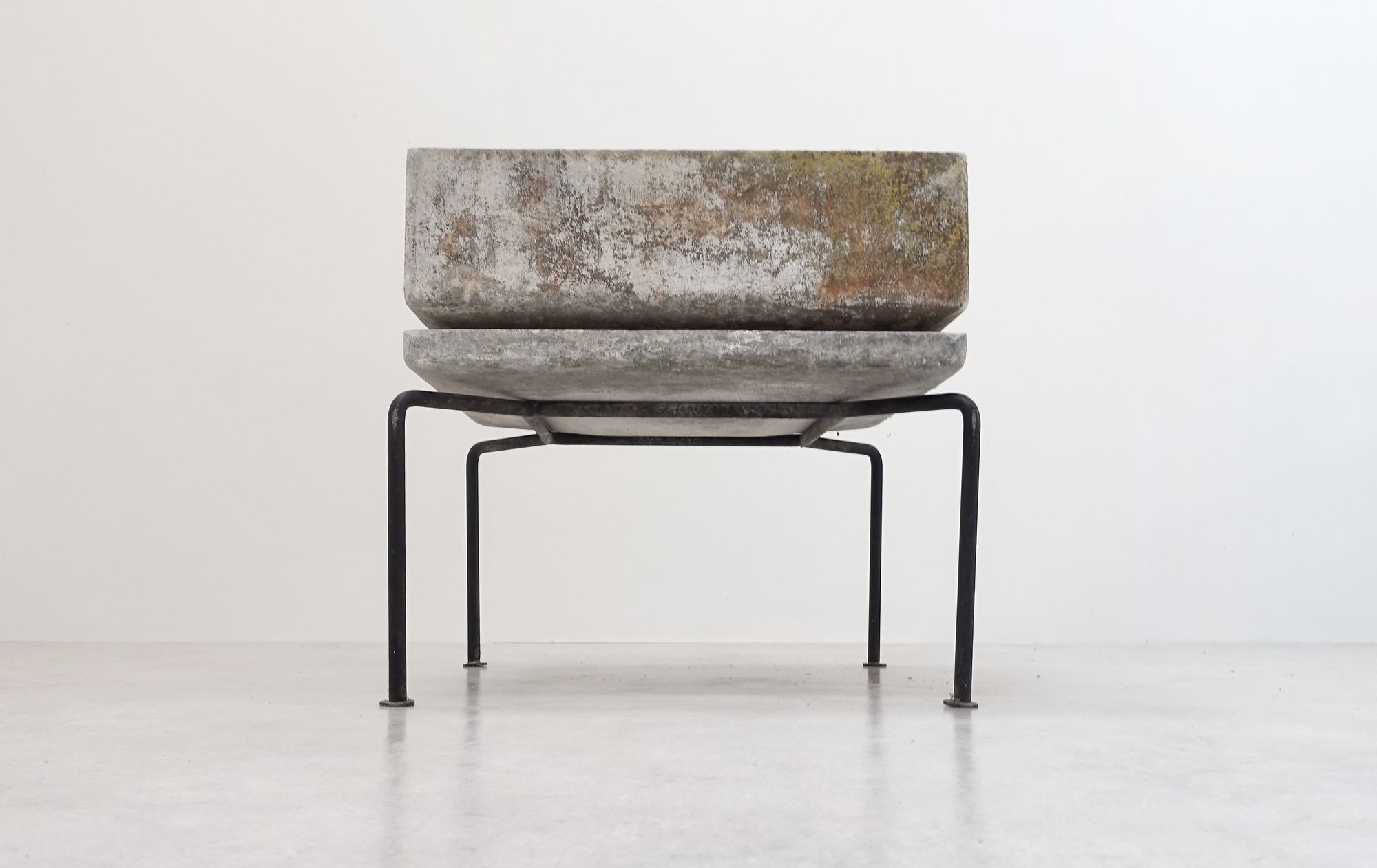 flower pots Bruno Rey 60s Eternit AG Swiss design