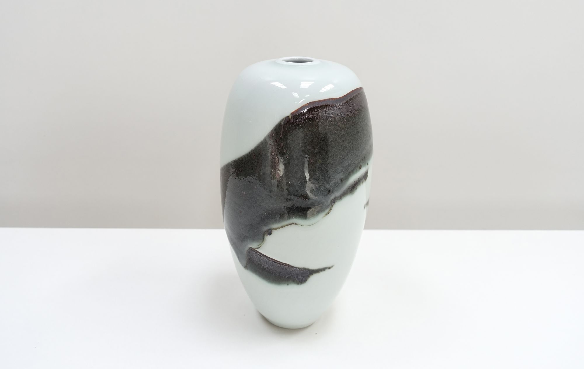 ceramic vase Charles Hair 90s
